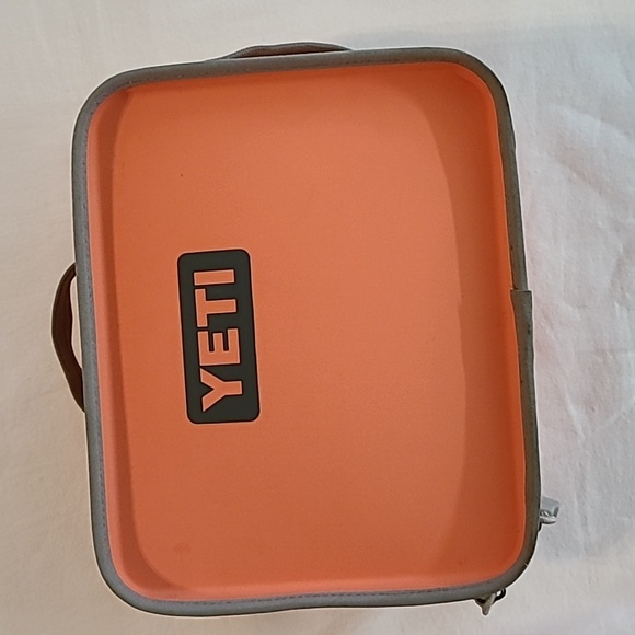 Yeti DayTrip Lunch Box, Coral/peachy, Cooler - Picture 9 of 16